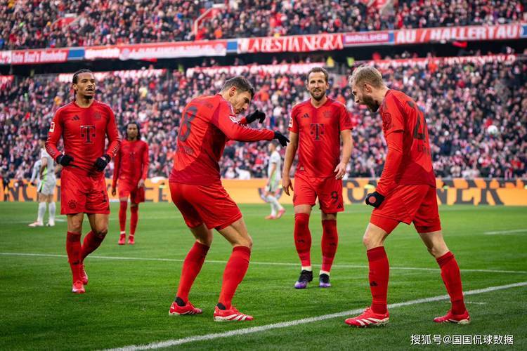 关于加时末段意甲焦点战，拜仁慕尼黑豪取连胜，气氛紧张，纪律约束更严格的信息