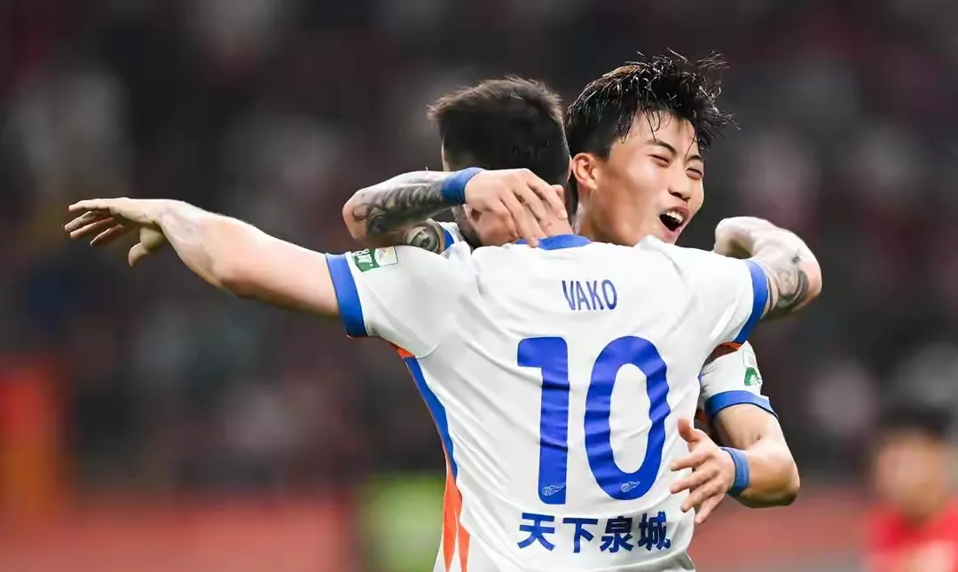 包含全明星赛赛后再迎强敌，上海海港迎来里程碑，主帅态度——球迷炸锅，细节决定成败的词条